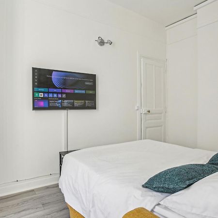 Chic And Comfortable Apart Париж Екстериор снимка